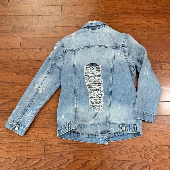 BBJ Los Angeles Distressed Denim Trucker Jacket Light Blue Wash Women’s Small - Picture 3 of 12